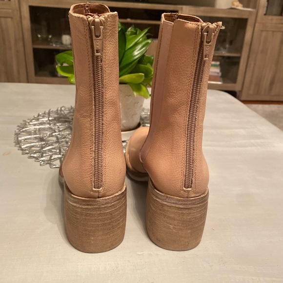 New Free People Essential Chelsea Boots Size 38.5 - Picture 11 of 14